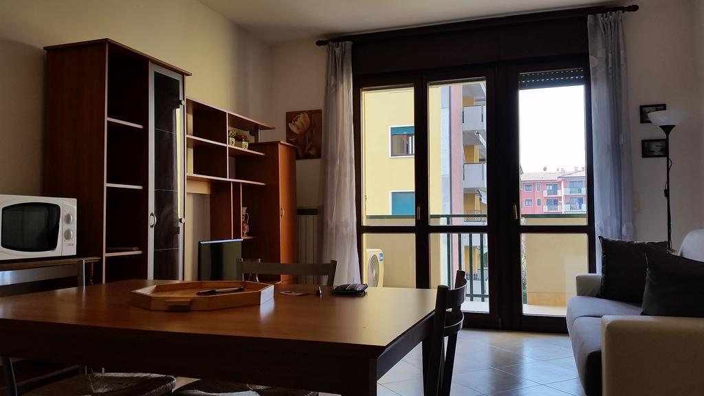 Bilocale Via Imola 4 Apartment Verona Exterior photo